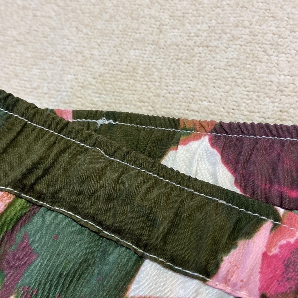 Tahari Sleepwear Set Shortsleeved Long Pants Leaf Print Pattern NWT Size M - Picture 8 of 15
